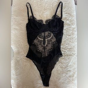 ARITZIA babaton body suit sold out online!!!